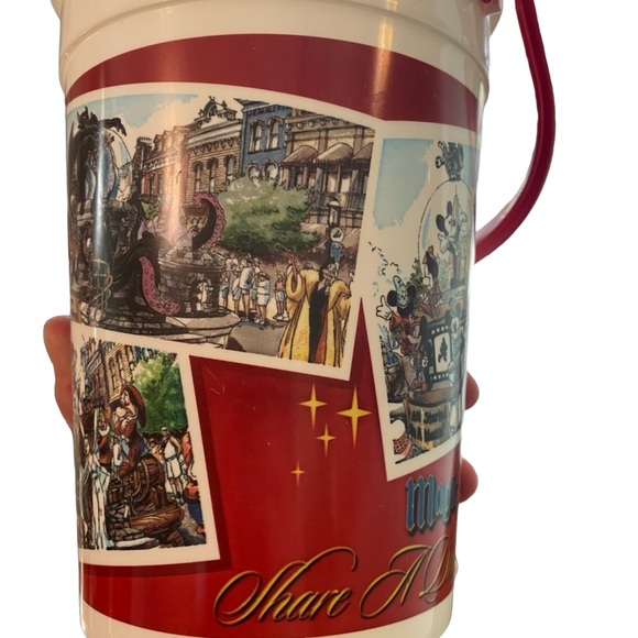 Disney Magic Kingdom Orville Redenbacher’s Popcorn Bucket, no lid, used - Picture 8 of 8